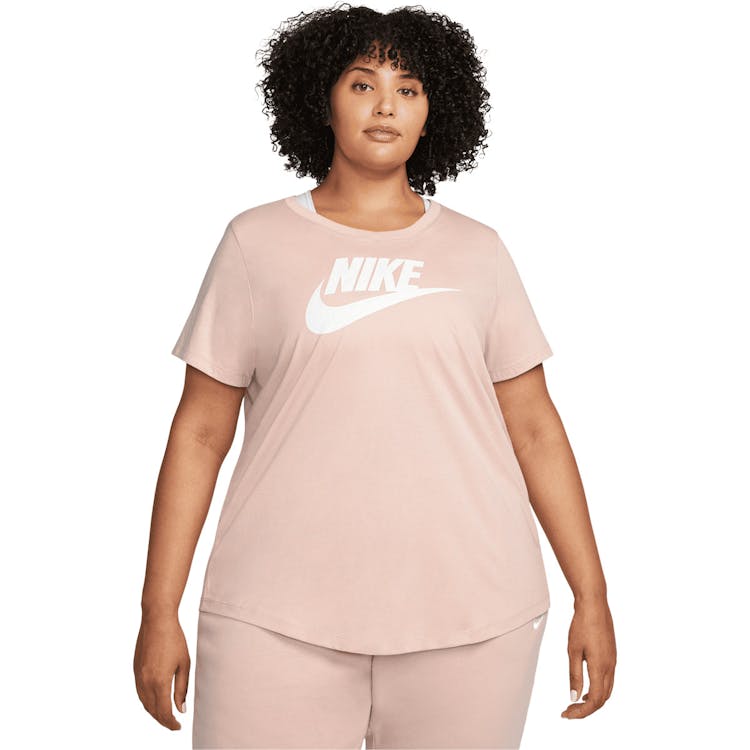 Nike Plus Sportswear Essential T-shirt Dame